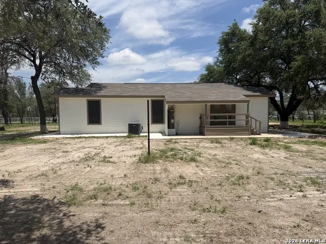 505 NOTTINGHAM DR Poteet, TX 78065