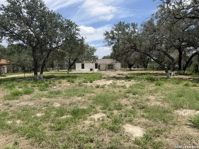 505 NOTTINGHAM DR Poteet, TX 78065