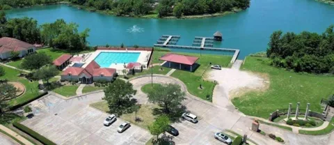 86 Jasper Cove