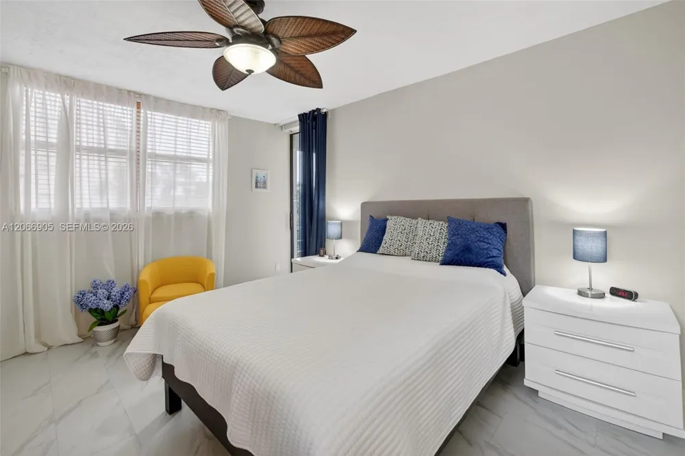 2801 Somerset Dr #205 Lauderdale Lakes, FL 33311