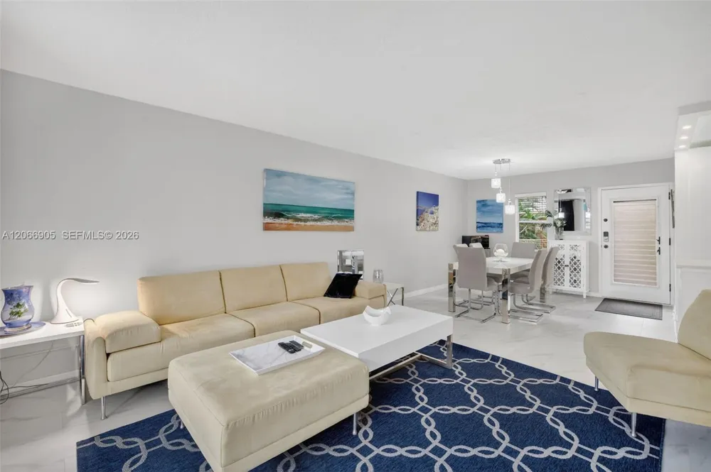2801 Somerset Dr #205 Lauderdale Lakes, FL 33311