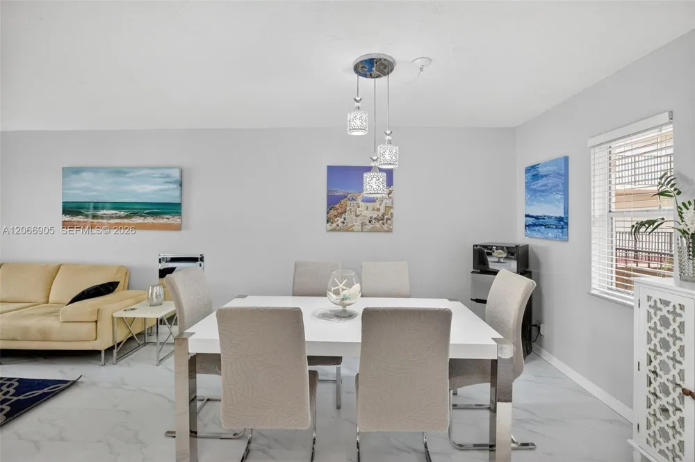 2801 Somerset Dr #205 Lauderdale Lakes, FL 33311