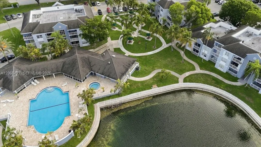 8660 SW 212th St #306 Cutler Bay, FL 33189