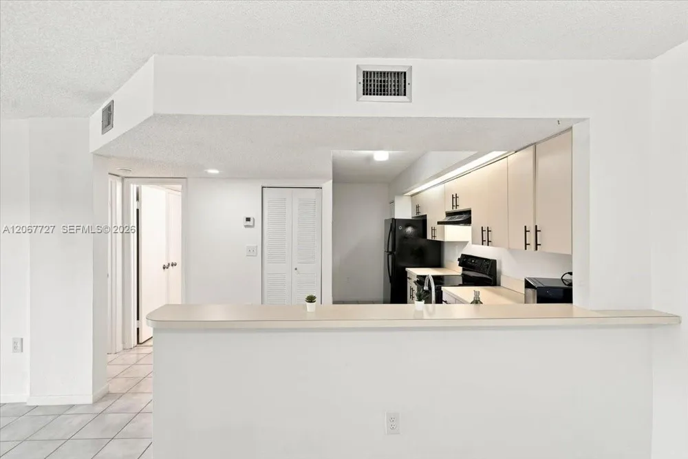 8660 SW 212th St #306 Cutler Bay, FL 33189