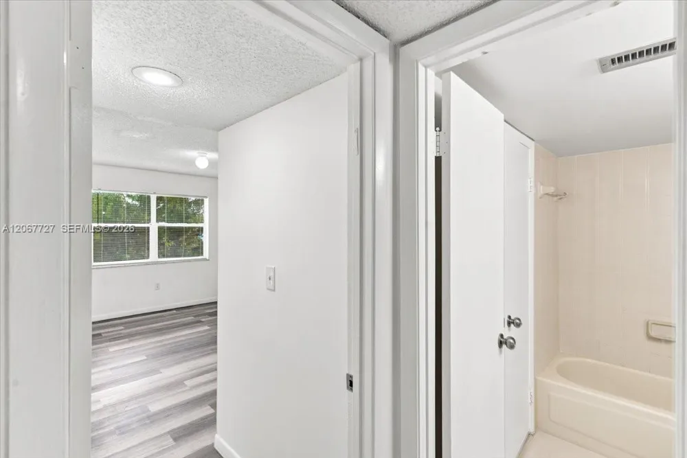 8660 SW 212th St #306 Cutler Bay, FL 33189