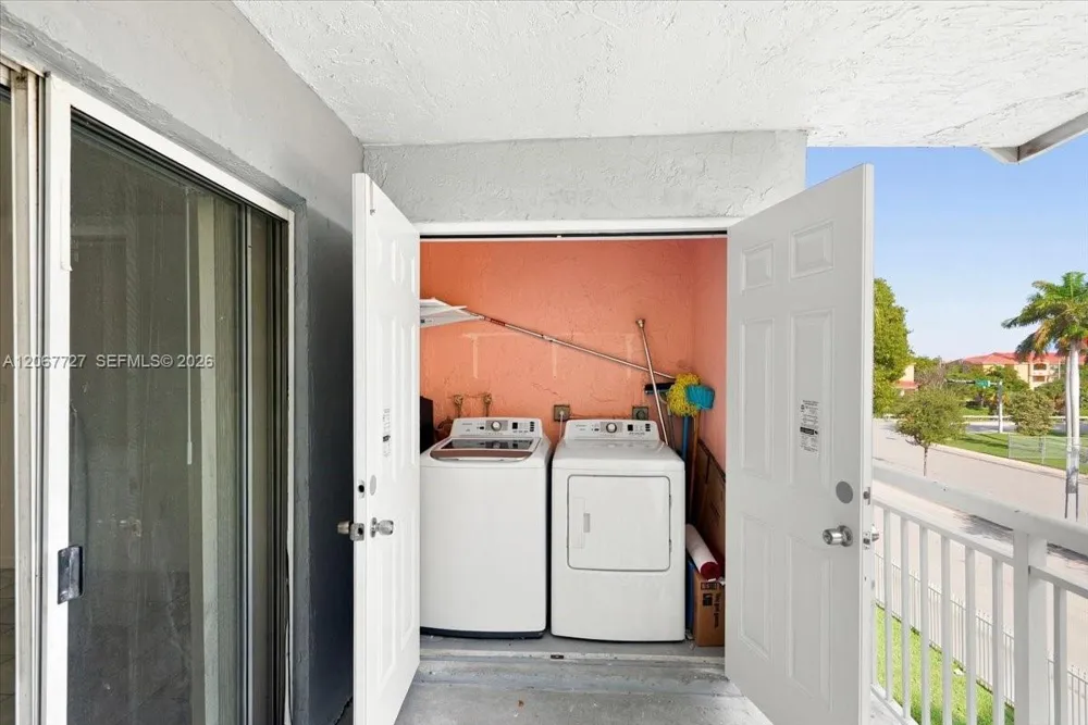 8660 SW 212th St #306 Cutler Bay, FL 33189