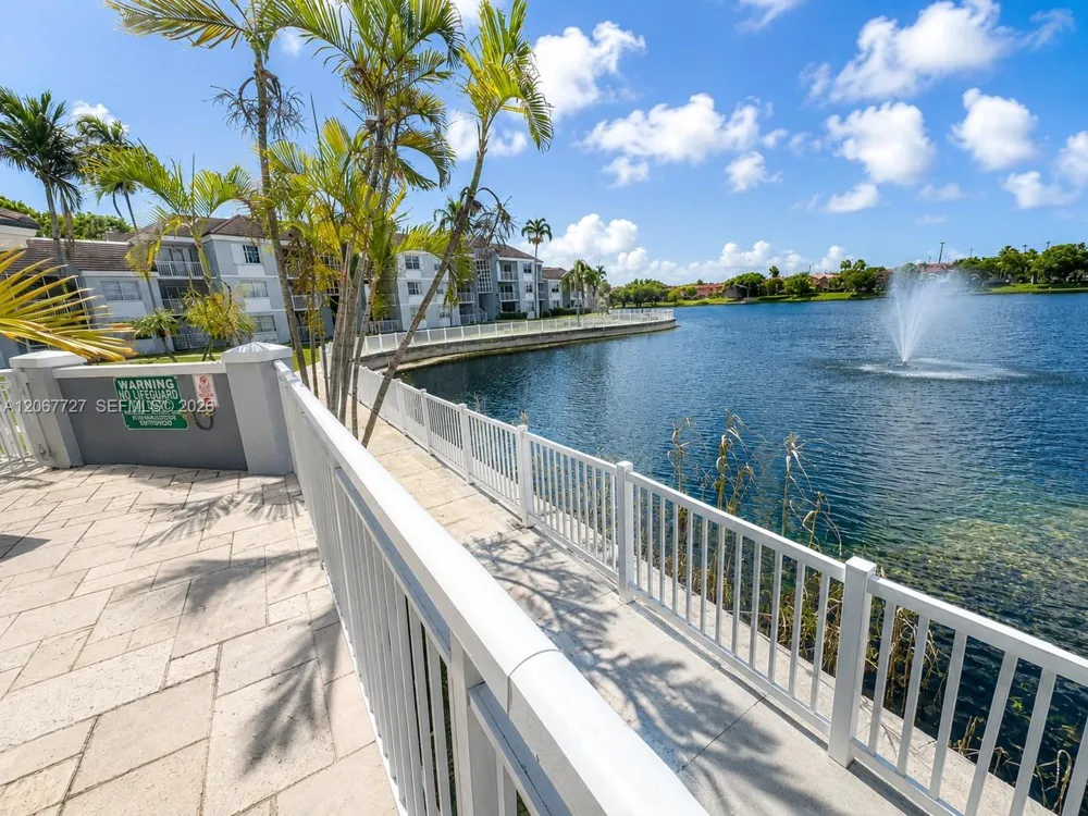 8660 SW 212th St #306 Cutler Bay, FL 33189