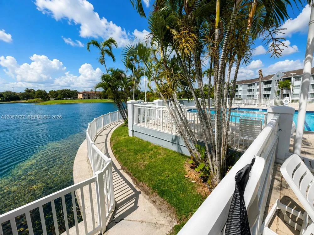 8660 SW 212th St #306 Cutler Bay, FL 33189
