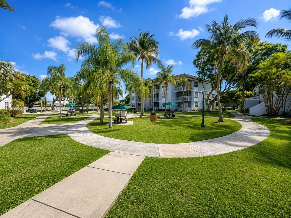 8660 SW 212th St #306 Cutler Bay, FL 33189