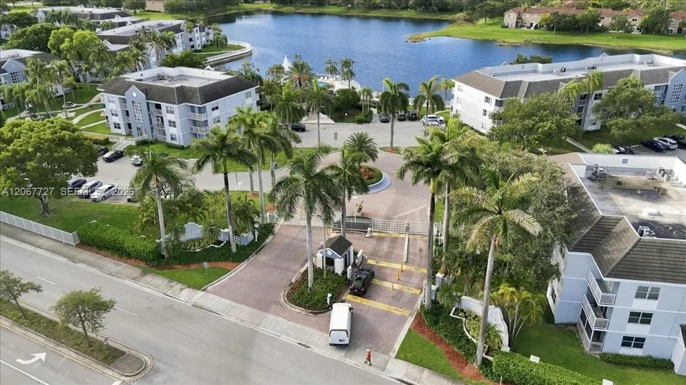 8660 SW 212th St #306 Cutler Bay, FL 33189