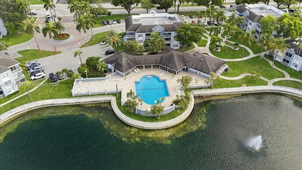 8660 SW 212th St #306 Cutler Bay, FL 33189