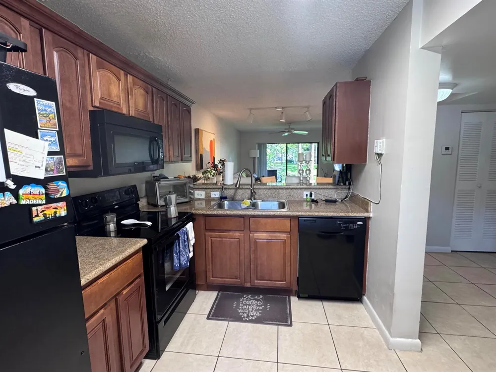 9957 NOB HILL PLACE #9957 Sunrise, FL 33351