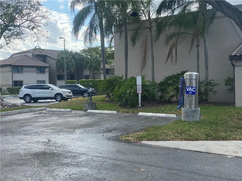 9957 NOB HILL PLACE #9957 Sunrise, FL 33351