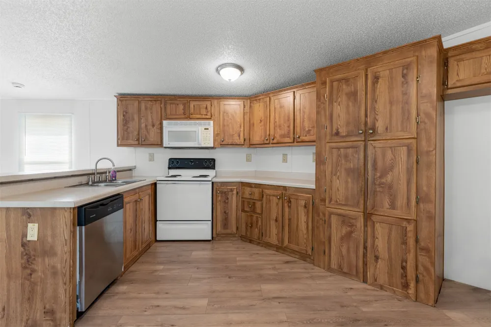 16122 S Maple Drive Kellyville, OK 74039