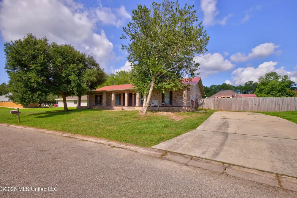 210 Idlewood Drive Waveland, MS 39576