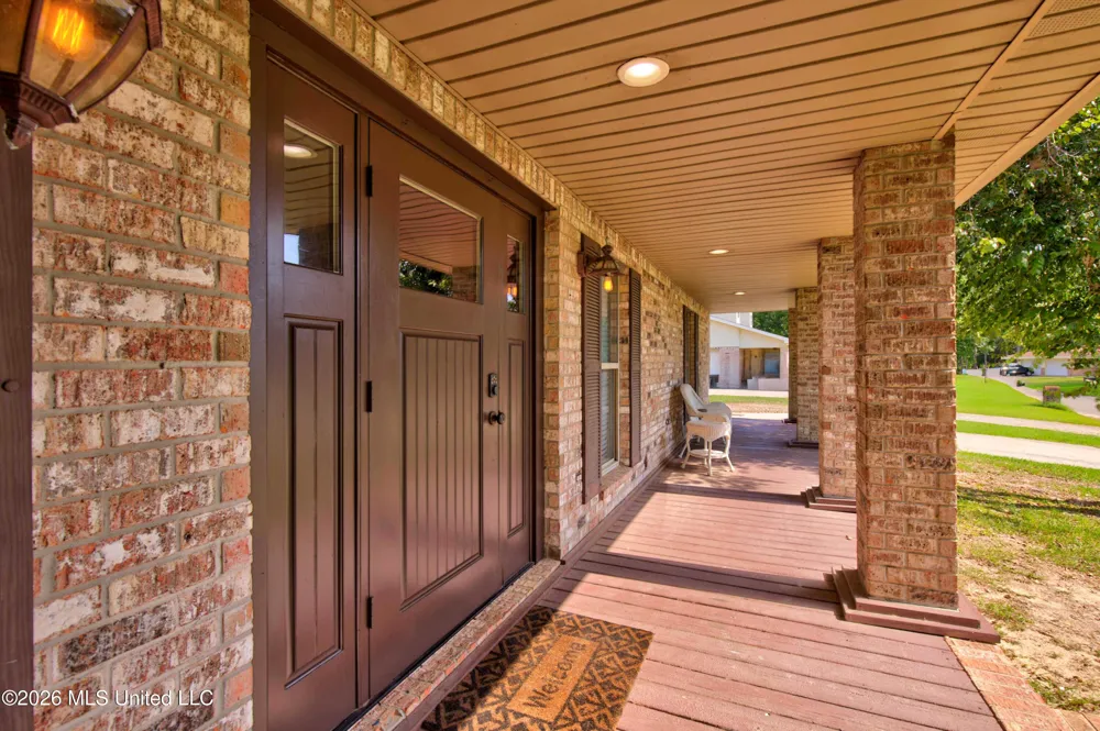 210 Idlewood Drive Waveland, MS 39576