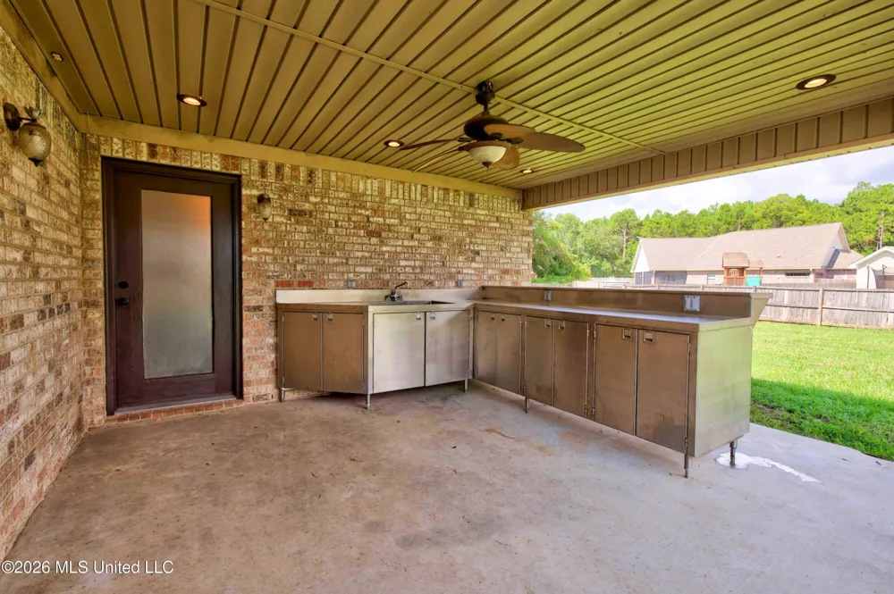 210 Idlewood Drive Waveland, MS 39576