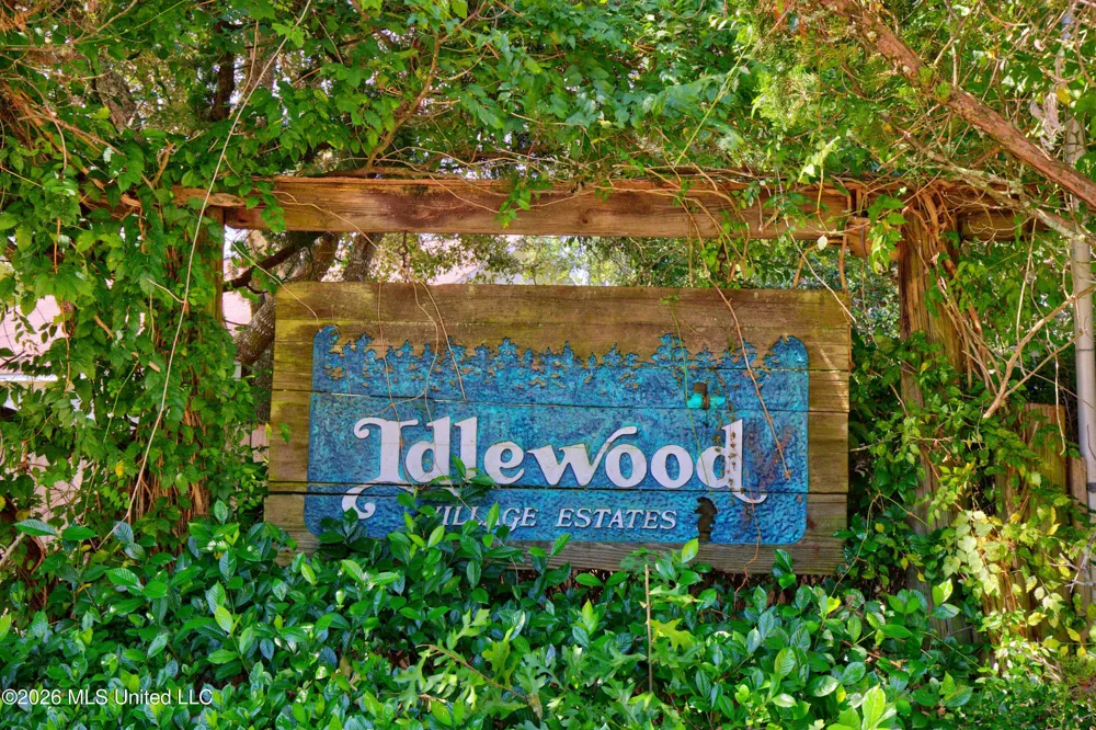 210 Idlewood Drive Waveland, MS 39576