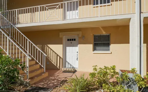 942 LA COSTA CIRCLE #9