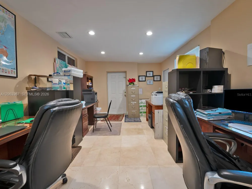 2710 WALKERS WAY Weston, FL 33331