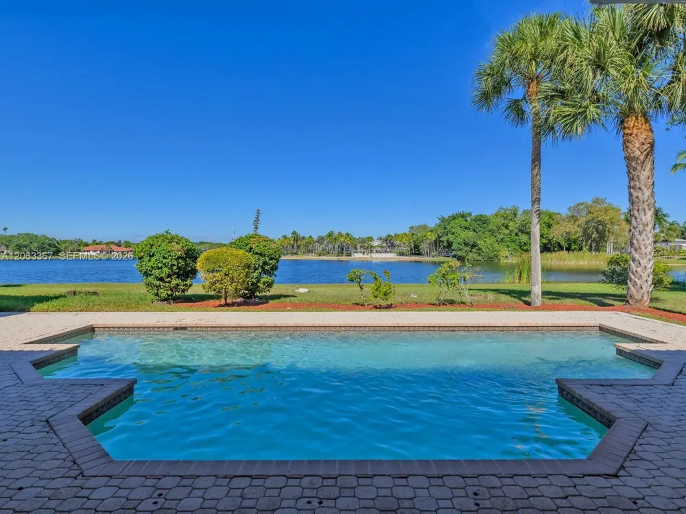 2710 WALKERS WAY Weston, FL 33331