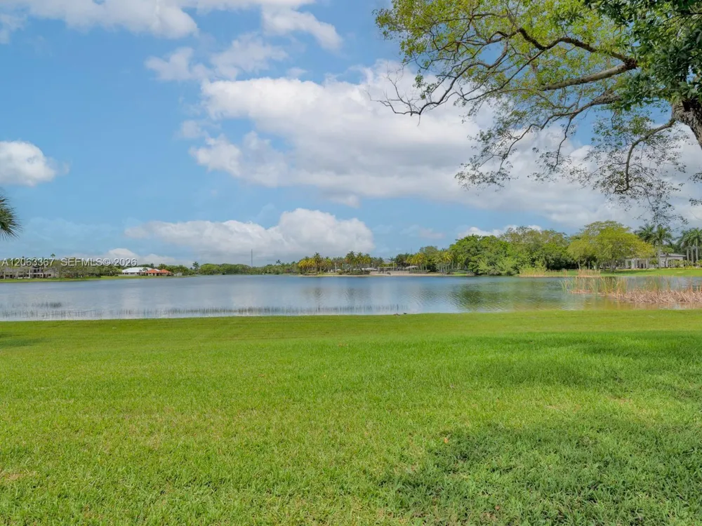 2710 WALKERS WAY Weston, FL 33331
