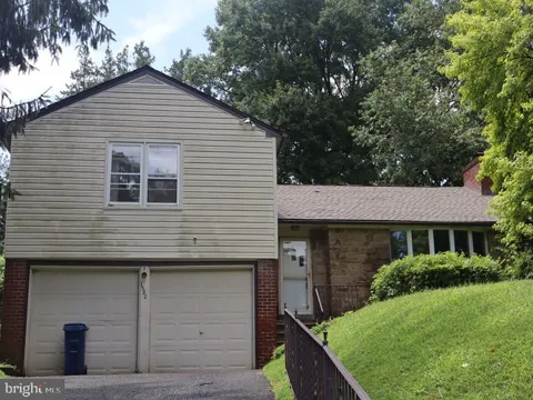 1380 GLENBROOK ROAD