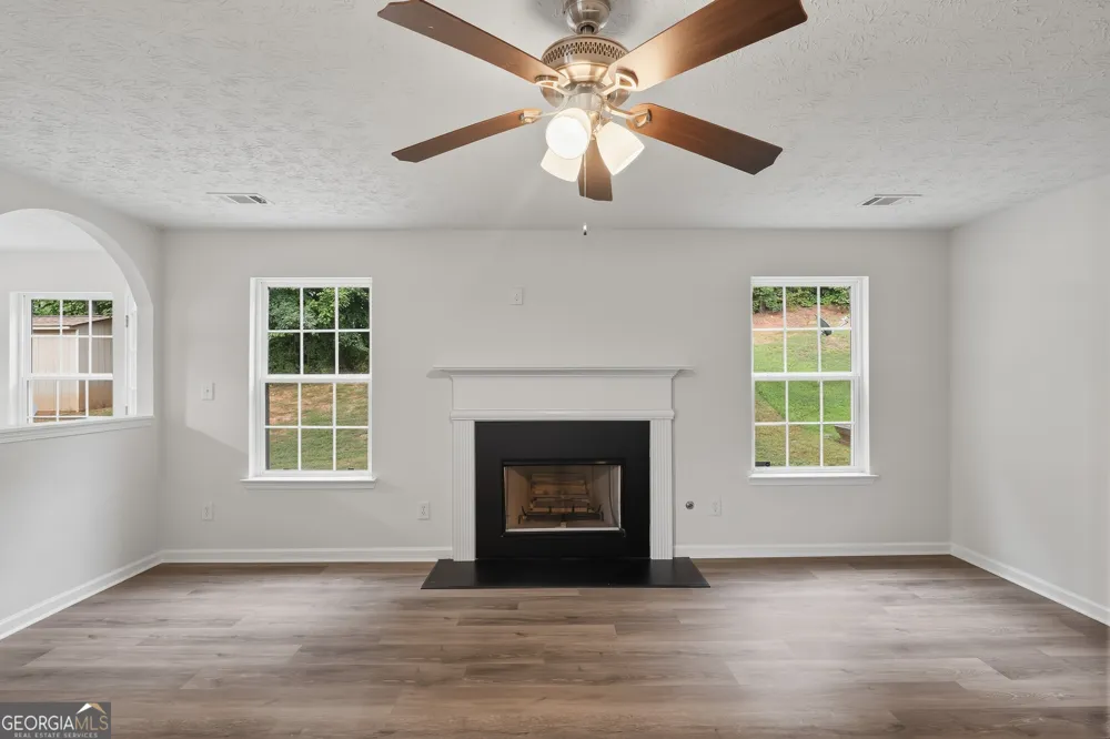 2213 Pine View TRL Ellenwood, GA 30294