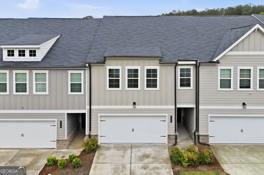 230 Point Place DR Loganville, GA 30052