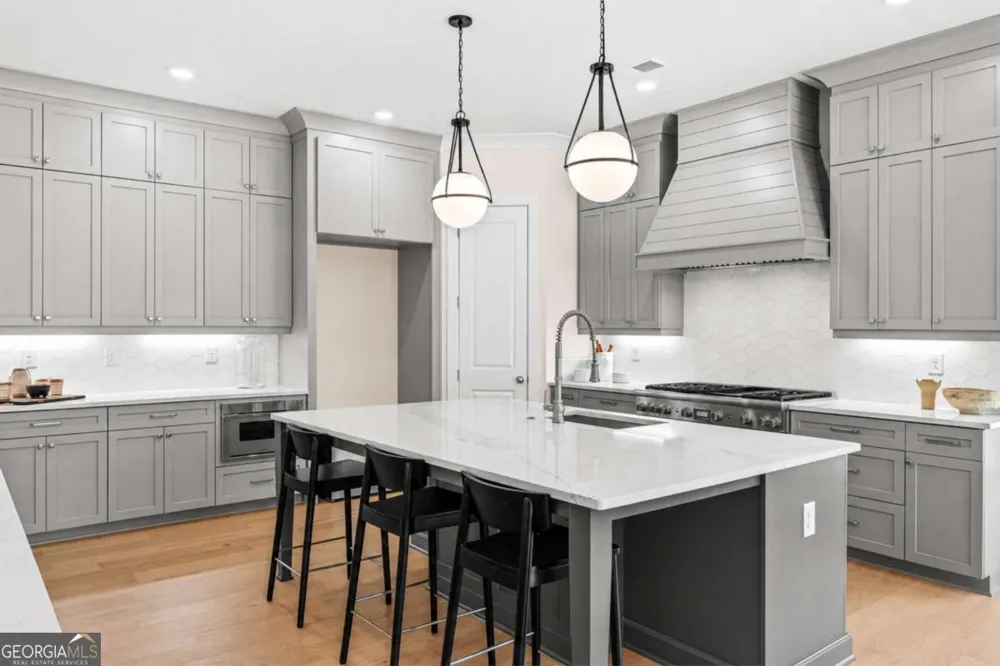 2039 Village WALK Milton, GA 30004