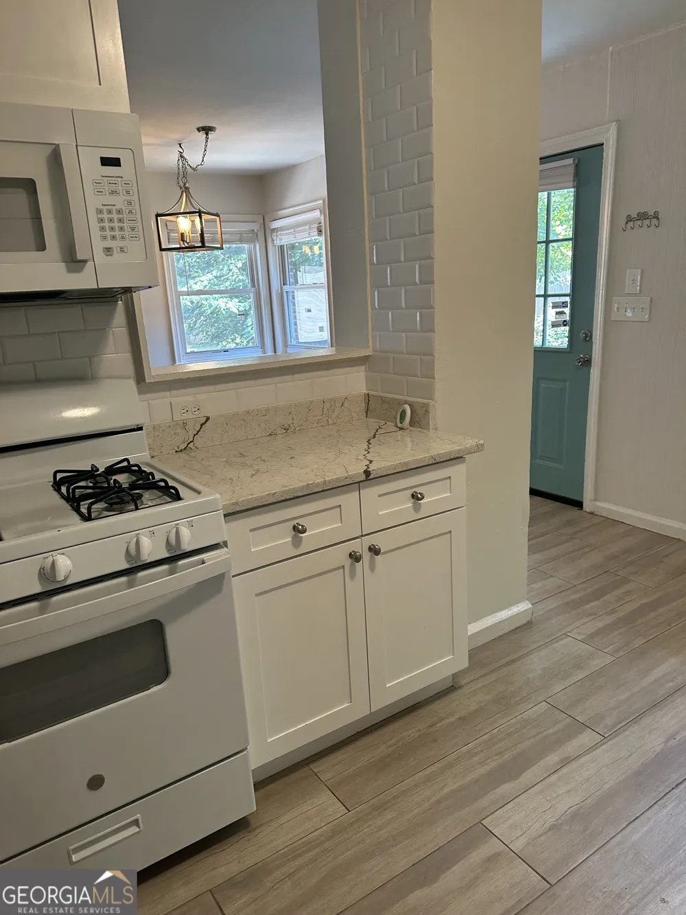 2178 Rugby AVE College Park, GA 30337
