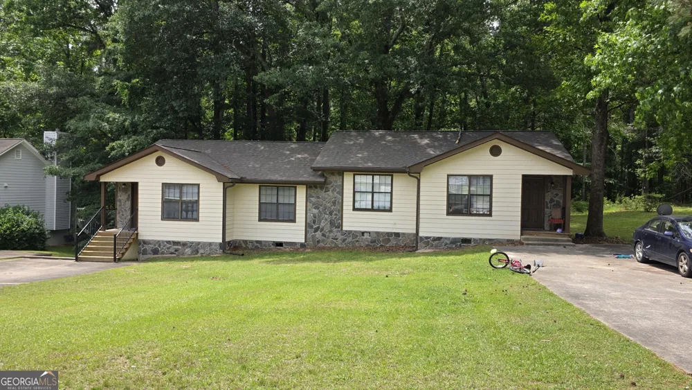 215 Handley CT Tyrone, GA 30290