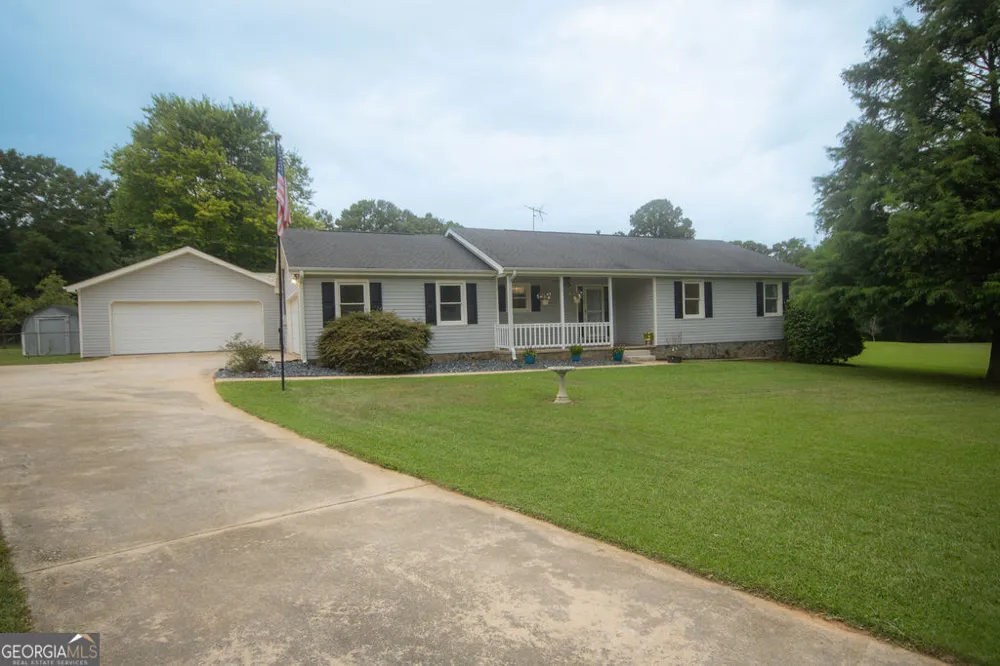 162 Price DR W Locust Grove, GA 30248