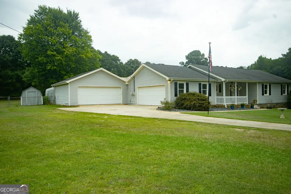162 Price DR W Locust Grove, GA 30248