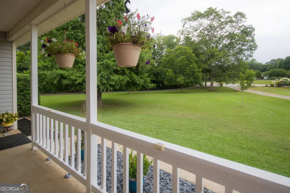 162 Price DR W Locust Grove, GA 30248