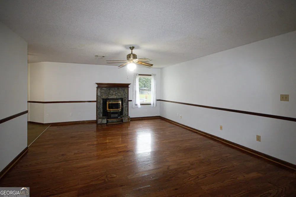 162 Price DR W Locust Grove, GA 30248