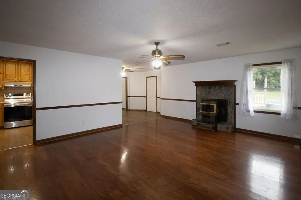 162 Price DR W Locust Grove, GA 30248