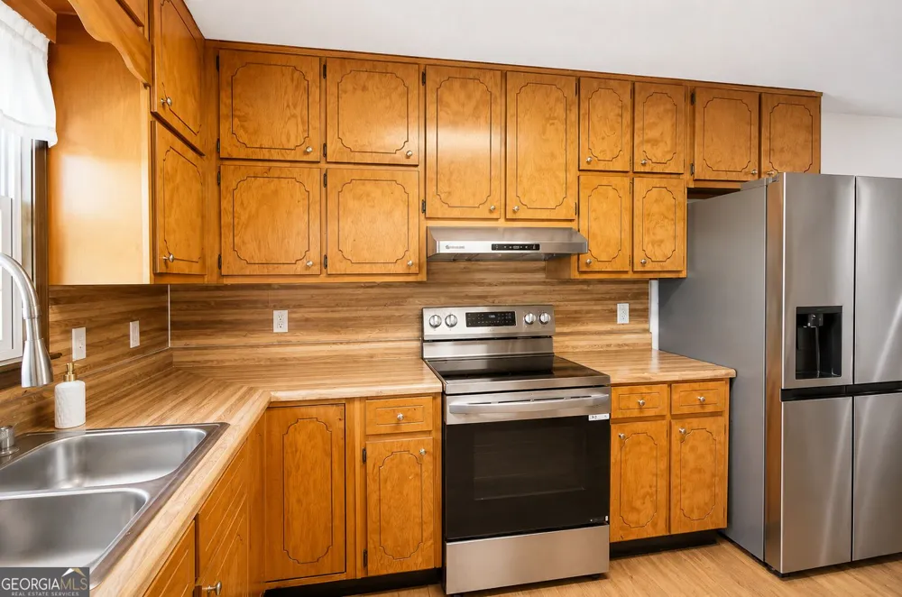 162 Price DR W Locust Grove, GA 30248