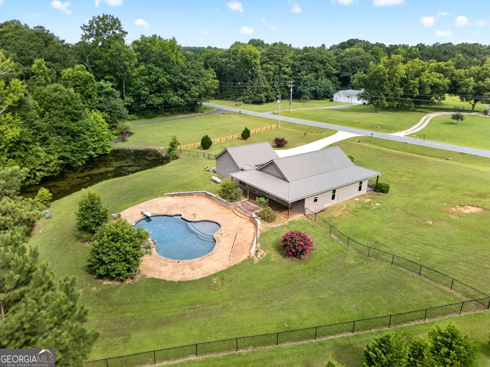 1723 Drew Allen RD Williamson, GA 30292
