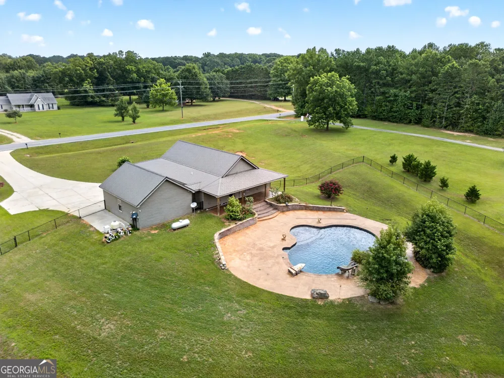 1723 Drew Allen RD Williamson, GA 30292