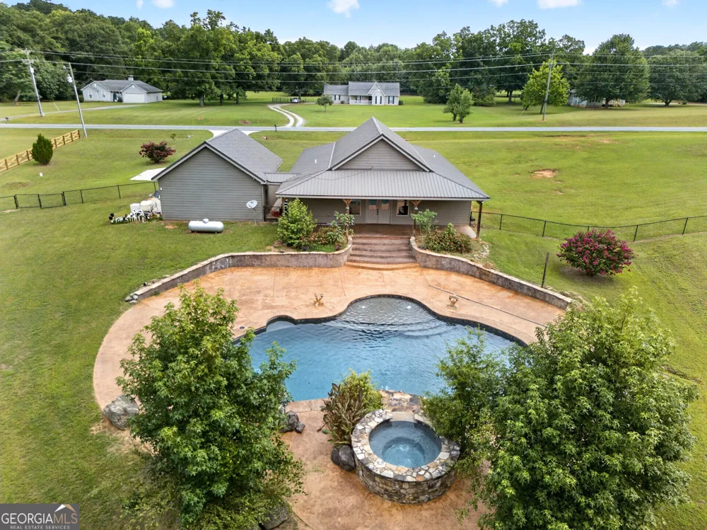 1723 Drew Allen RD Williamson, GA 30292