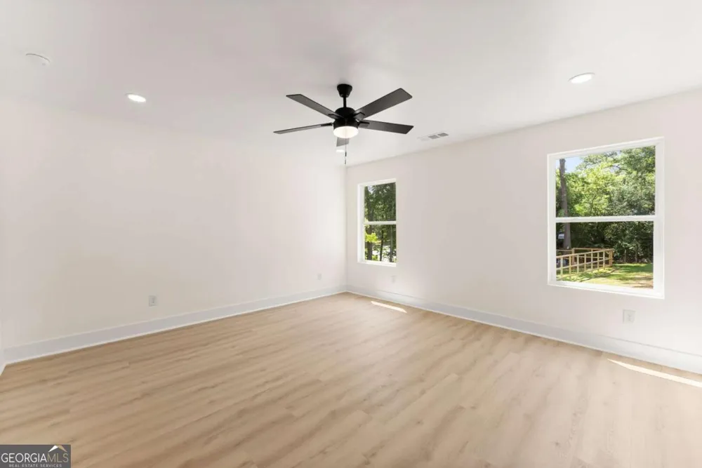 172 Llewellyn ST Clarkesville, GA 30523