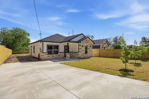 108 Inez Ave