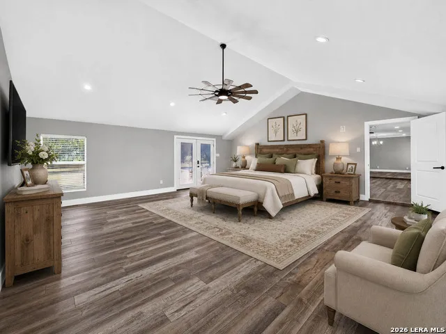280 County Road 322 La Vernia, TX 78121