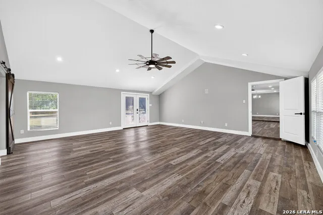 280 County Road 322 La Vernia, TX 78121