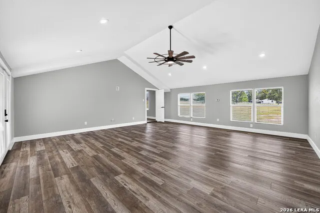 280 County Road 322 La Vernia, TX 78121