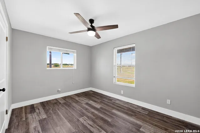 280 County Road 322 La Vernia, TX 78121