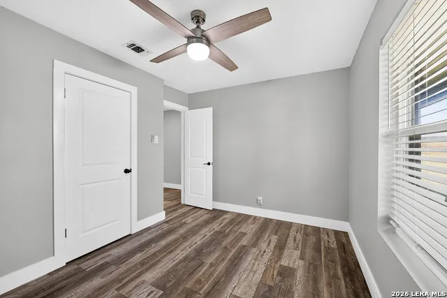 280 County Road 322 La Vernia, TX 78121