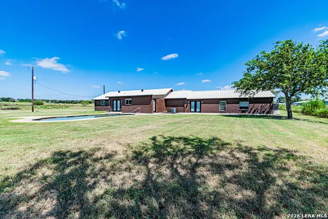 280 County Road 322 La Vernia, TX 78121