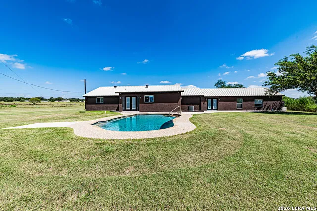 280 County Road 322 La Vernia, TX 78121